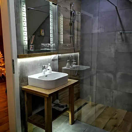 Pr'Fik Apartments Kranj Room photo